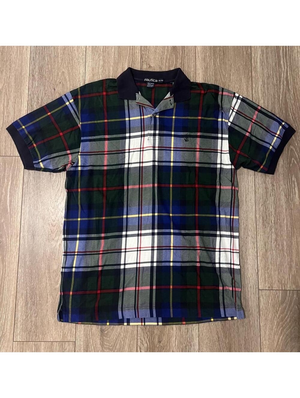 Nautica Vintage 90s/ Y2K Men's Plaid Polo Shirt with Navy Collar, XL